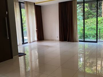 Townhouse Serenia Hills Lebak Bulus Jaksel