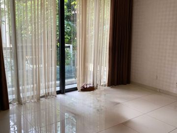 Townhouse Serenia Hills Lebak Bulus Jaksel
