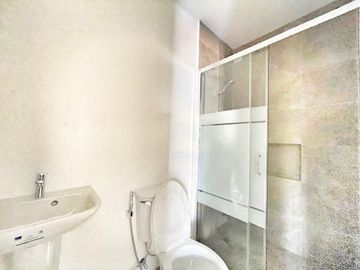 CONTEMPORARY DESIGN HOUSE FOR SALE NEAR SM BICUTAN BETTER LIVING