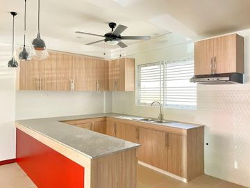 CONTEMPORARY DESIGN HOUSE FOR SALE NEAR SM BICUTAN BETTER LIVING