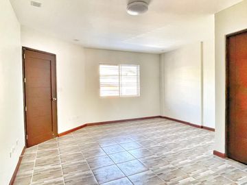 CONTEMPORARY DESIGN HOUSE FOR SALE NEAR SM BICUTAN BETTER LIVING