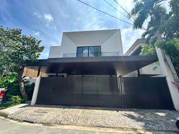 MODERN TROPICAL DESIGN HOUSE FOR SALE IN MERVILLE