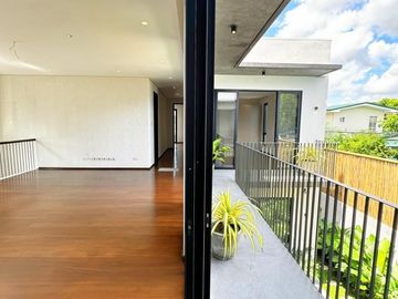 MODERN TROPICAL DESIGN HOUSE FOR SALE IN MERVILLE