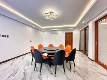 MASSIVE CORNER HOUSE WITH SWIMMING POOL HOUSE FOR SALE NEAR AIRPORT