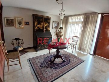 Venta De Hermosa Casa En San Borja