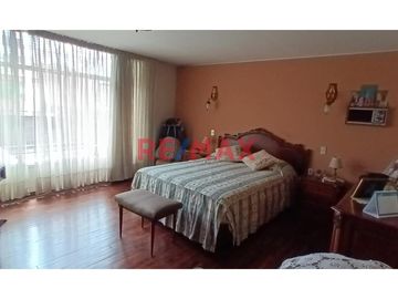Venta De Hermosa Casa En San Borja