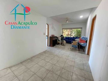 Departamento con terraza, vista al mar, acceso directo a la alberca y jardines