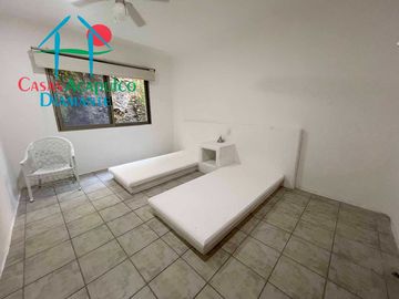 Departamento con terraza, vista al mar, acceso directo a la alberca y jardines