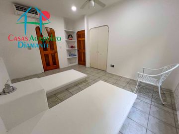 Departamento con terraza, vista al mar, acceso directo a la alberca y jardines