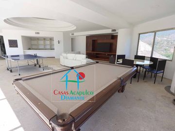 Departamento con terraza, vista al mar, acceso directo a la alberca y jardines