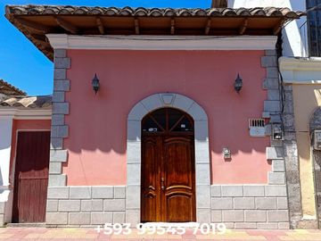 De Oportunidad!! Casa en Venta Centro Cotacachi
