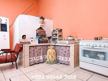 De Oportunidad!! Casa en Venta Centro Cotacachi