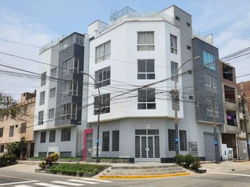 Departamento en C. Alfonso Ugarte & C. José Gálvez Callao