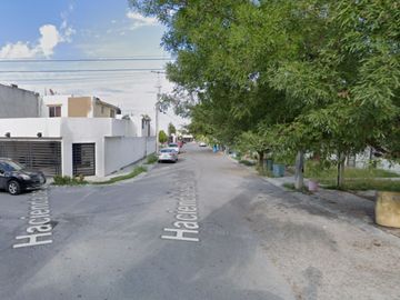 Casa Remate Bancario C HACIENDA DE SAN PATRICIO  COLONIA VALLE DE JUAREZ JUAREZ NUEVO LEON.