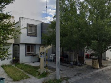 Casa Remate Bancario C HACIENDA DE SAN PATRICIO  COLONIA VALLE DE JUAREZ JUAREZ NUEVO LEON.