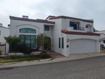 Venta de Casa en Real del Mar, Tijuana. Casa  club, seguridad.