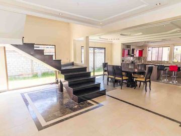 En venta casa en Azogues, en Charasol