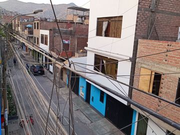 💥💫 VENDO CASA DE 4 PISOS – CERCA DE ZONAS COMERCIALES Y DE LA ESTACIÓN BAYOVAR DEL TREN ELÉCTRICO. - S.J.L. 💫💥