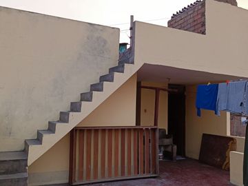💥💫 VENDO CASA DE 4 PISOS – CERCA DE ZONAS COMERCIALES Y DE LA ESTACIÓN BAYOVAR DEL TREN ELÉCTRICO. - S.J.L. 💫💥