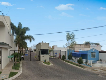 CASA EN LOMAS DEL CURIEL LOMAS DEL CUATRO TLAQUEPAQUE POR REMATE BANCARIO