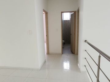 SE VENDE HERMOSA CASA CAMPESTRE DE 2 NIVELES