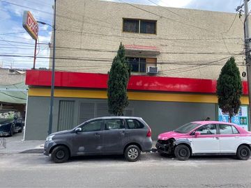 Casa en Venta con locales, Iztacalco, Ciudad de México