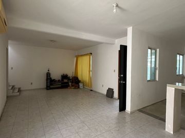 CASA EN BOCA DEL RIO A UNA CUADRA DE DONATO CASAS CON AMPLIA COCINA GARAGE 2 AUTOS