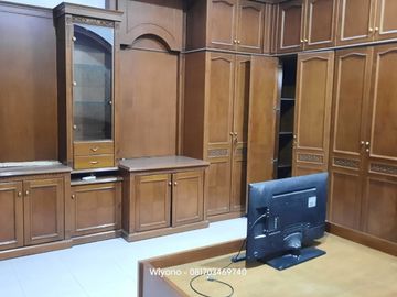 Disewakan rumah Manyar Kertoadi Furnished Siap Huni Dekat Pakuwon City dan Galaxy Mall