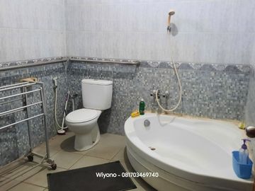 Disewakan rumah Manyar Kertoadi Furnished Siap Huni Dekat Pakuwon City dan Galaxy Mall