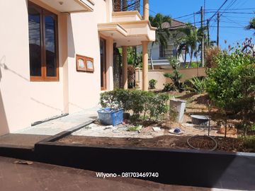 Disewakan rumah Manyar Kertoadi Furnished Siap Huni Dekat Pakuwon City dan Galaxy Mall