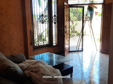 Disewakan rumah Manyar Kertoadi Furnished Siap Huni Dekat Pakuwon City dan Galaxy Mall