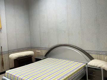 Disewakan rumah Manyar Kertoadi Furnished Siap Huni Dekat Pakuwon City dan Galaxy Mall