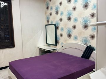 Disewakan rumah Manyar Kertoadi Furnished Siap Huni Dekat Pakuwon City dan Galaxy Mall