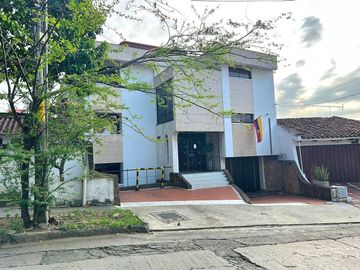 APARTAMENTO EN VENTA SECTOR TEJARES DE CRISTALES CALI