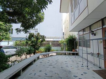Vintage detached house for sale, prime location in the heart of the city, Chan Road, Soi 17, large land area 100 sq m, 400 sq m. No.55-HH-67073