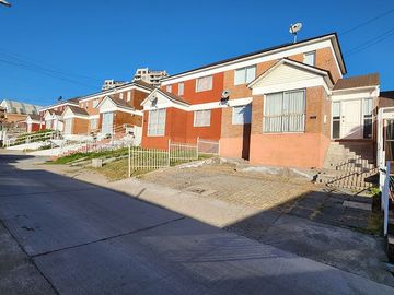 Se vende casa 3D2B en condominio, Stela Alpina, Coquimbo