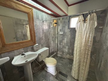 A Spacious Detached House with 2 Beds 2 Baths in the Perfect Location in Project directly across Mae Ramphueng Beach