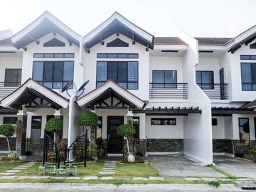 2-Bedroom,2- Storey Townhouse by the Beach