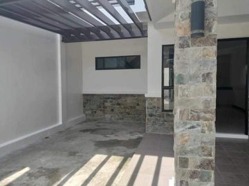 2-Bedroom,2- Storey Townhouse by the Beach