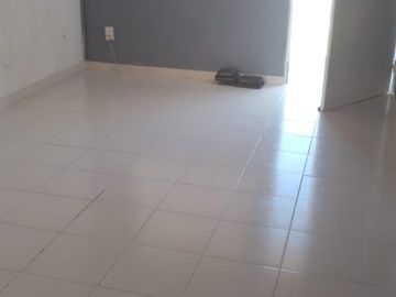 CASA DUPLEX EN PB CON AMPLIO JARDIN TRASERO