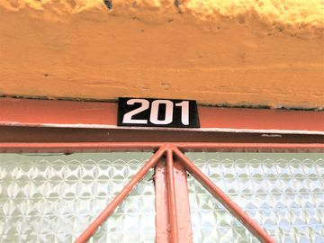 EN VENTA_CASA RENTABLE_SECTOR LUJAN_ENGATIVÁ