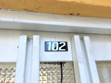 EN VENTA_CASA RENTABLE_SECTOR LUJAN_ENGATIVÁ