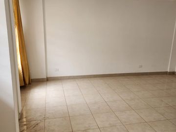 Venta de casa en la Mitad del Mundo, San Antonio de Pichincha, Conjuto Alborada 1.