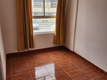 Venta de casa en la Mitad del Mundo, San Antonio de Pichincha, Conjuto Alborada 1.