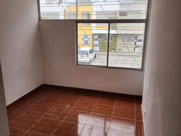 Venta de casa en la Mitad del Mundo, San Antonio de Pichincha, Conjuto Alborada 1.
