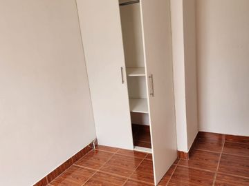 Venta de casa en la Mitad del Mundo, San Antonio de Pichincha, Conjuto Alborada 1.