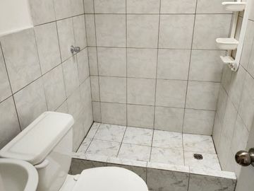 Venta de casa en la Mitad del Mundo, San Antonio de Pichincha, Conjuto Alborada 1.