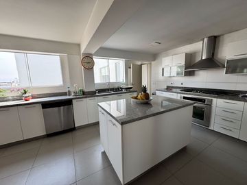 Venta de Amplio Duplex PentHouse en Batalla de San Juan - Surco