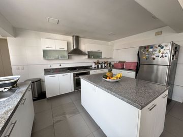 Venta de Amplio Duplex PentHouse en Batalla de San Juan - Surco