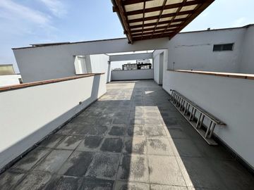 Venta de Amplio Duplex PentHouse en Batalla de San Juan - Surco